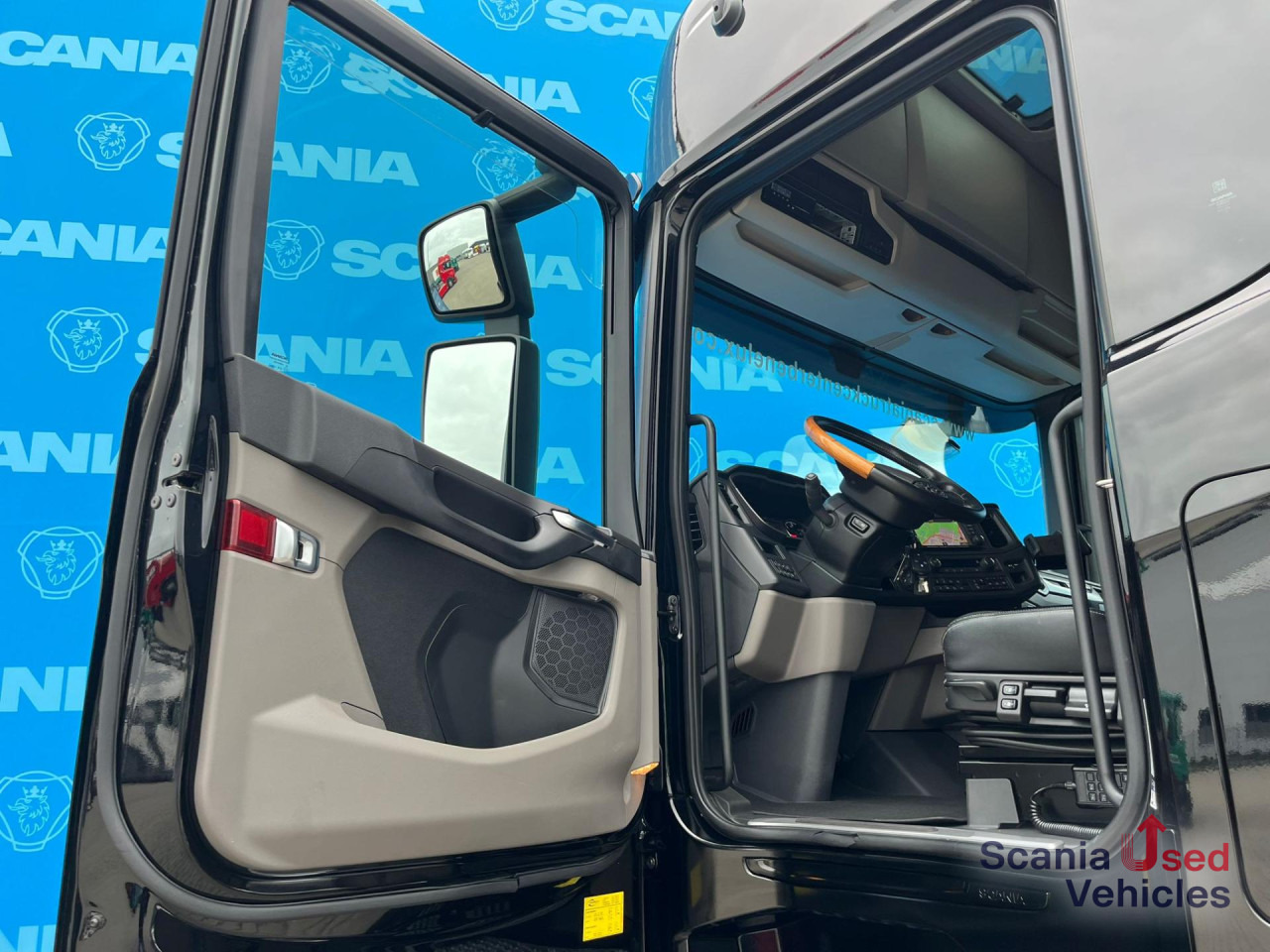 SCANIA S 500 A4x2NB RETARDER DIFF-L PTOv FULL AIR VECTO3 - Камион влекач: слика 2 SCANIA S 500 A4x2NB RETARDER DIFF-L PTOv FULL AIR VECTO3 - Камион влекач: слика 2