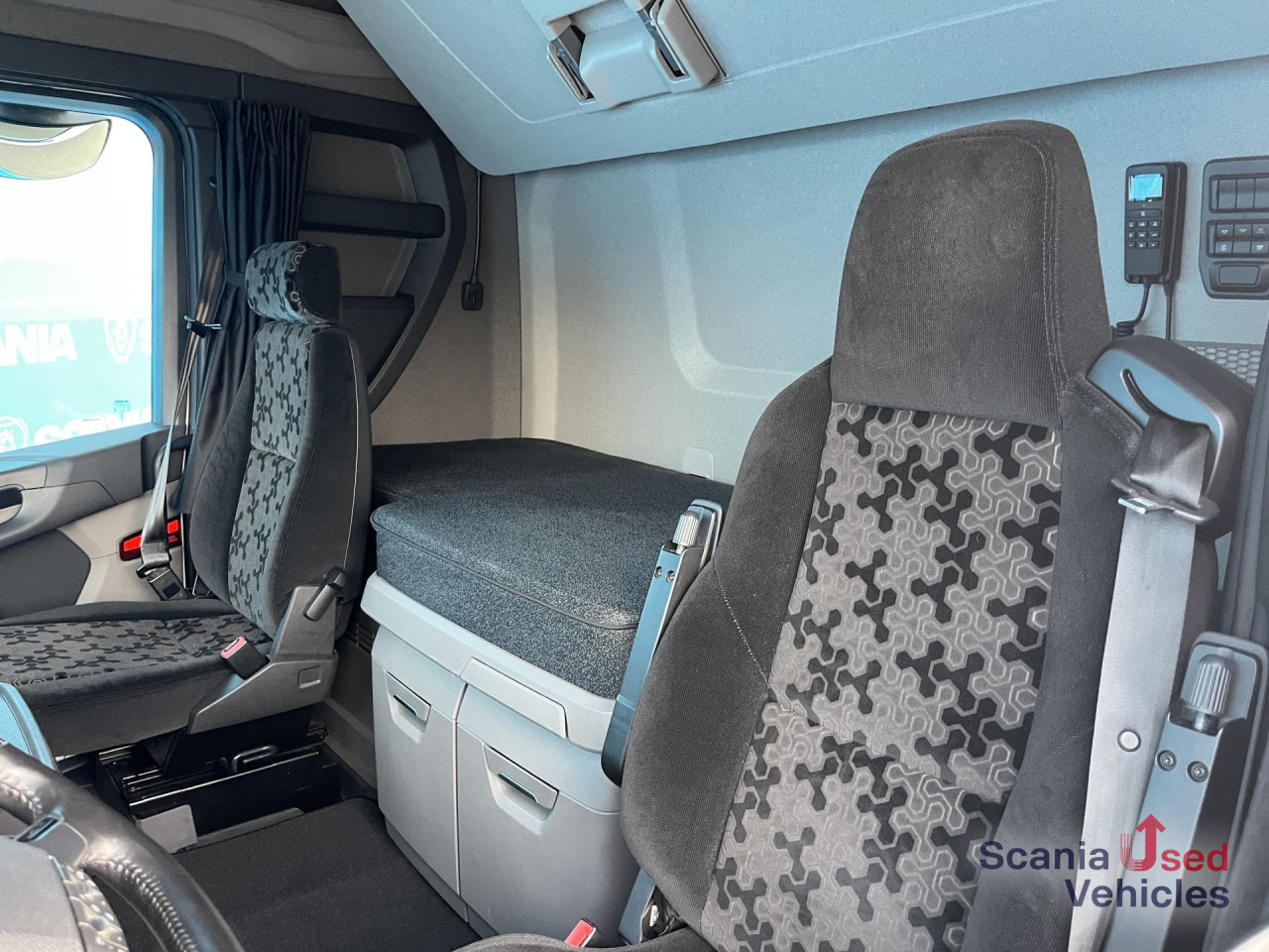 SCANIA S 500 A4x2NB RETARDER FULL AIR P-AIRCO 8T PTO ACC - Камион влекач: слика 5 SCANIA S 500 A4x2NB RETARDER FULL AIR P-AIRCO 8T PTO ACC - Камион влекач: слика 5