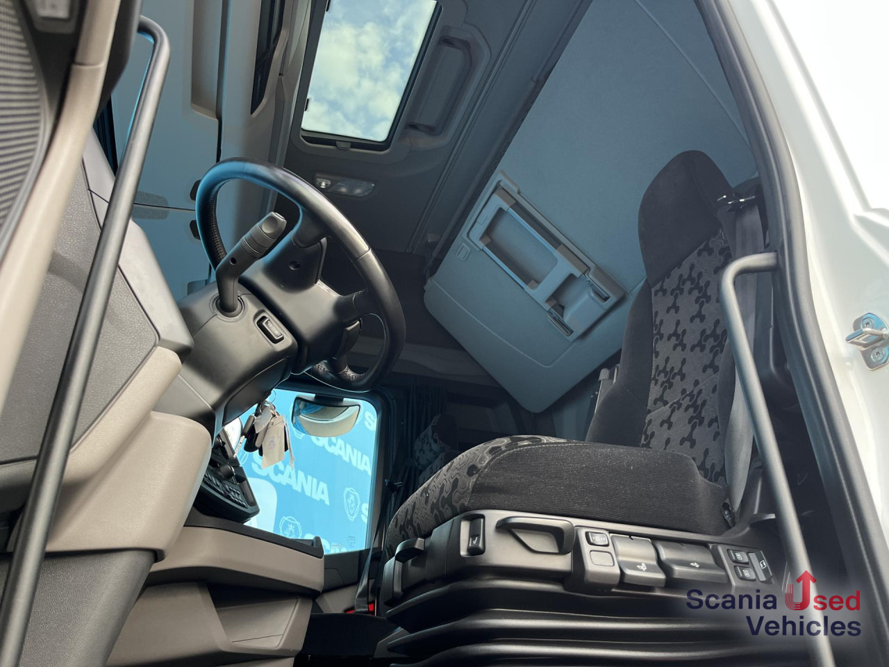 SCANIA S 500 A4x2NB RETARDER FULL AIR P-AIRCO 8T PTO ACC - Камион влекач: слика 4 SCANIA S 500 A4x2NB RETARDER FULL AIR P-AIRCO 8T PTO ACC - Камион влекач: слика 4