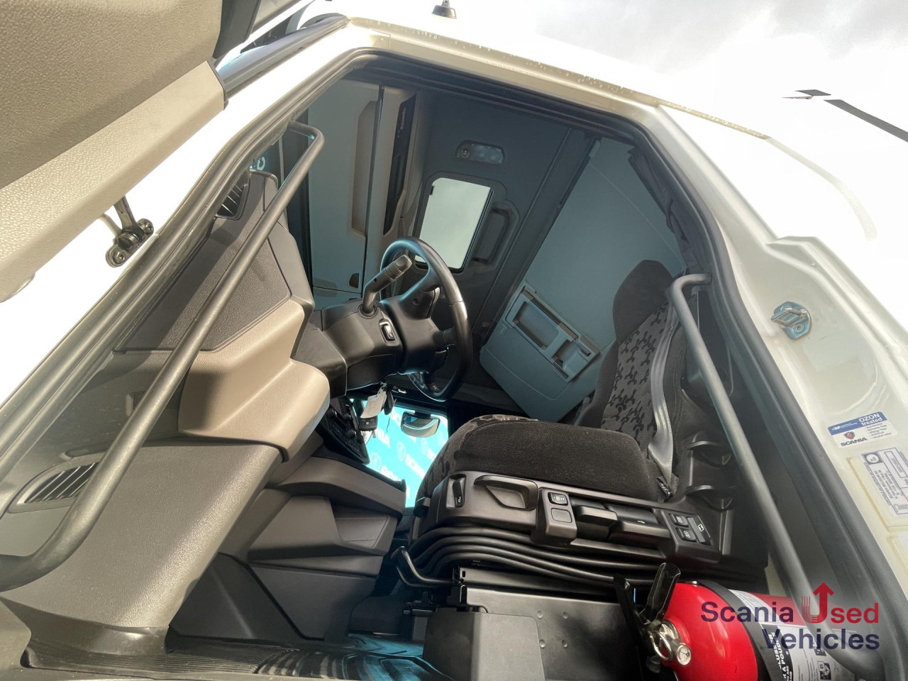 SCANIA S 500 A4x2NB RETARDER FULL AIR P-AIRCO PTO ACC - Камион влекач: слика 2 SCANIA S 500 A4x2NB RETARDER FULL AIR P-AIRCO PTO ACC - Камион влекач: слика 2