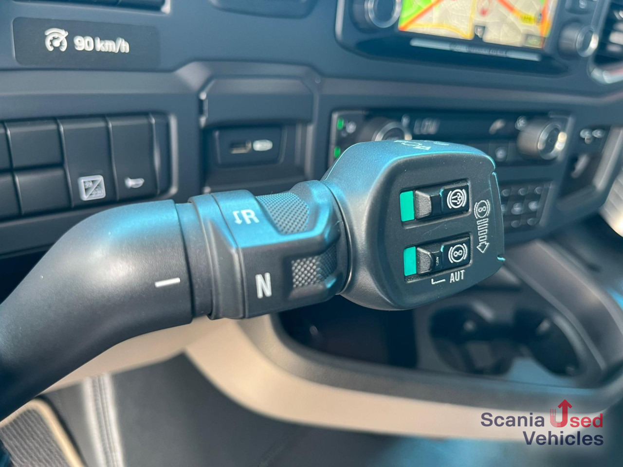 SCANIA S 520 A4x2NA V8 RETARDER P-AIRCO LED LEATHER - Камион влекач: слика 5 SCANIA S 520 A4x2NA V8 RETARDER P-AIRCO LED LEATHER - Камион влекач: слика 5