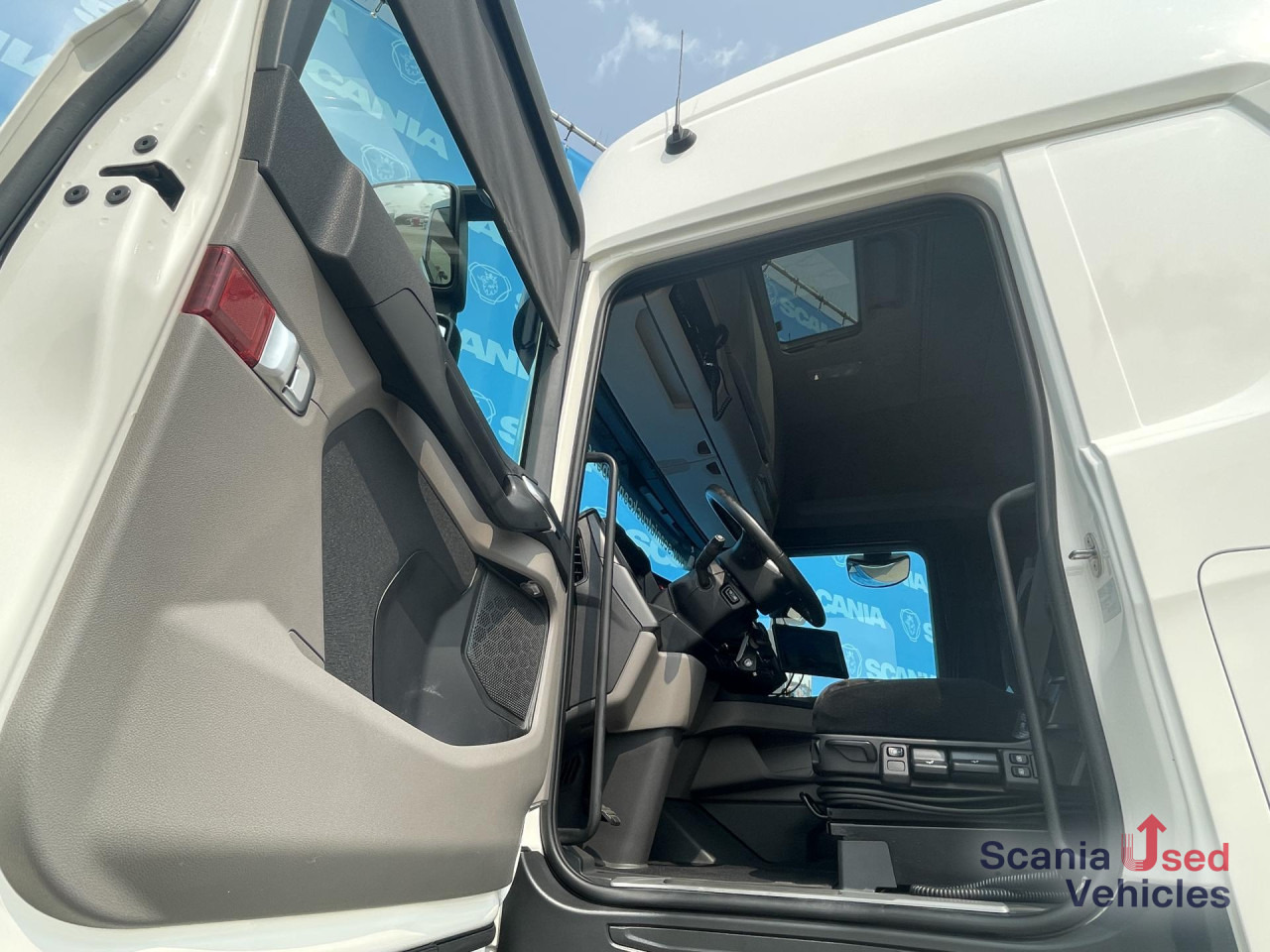 SCANIA S 540 A8x4/4NB RETARDER SCHWERLAST 100T - Камион влекач: слика 4 SCANIA S 540 A8x4/4NB RETARDER SCHWERLAST 100T - Камион влекач: слика 4