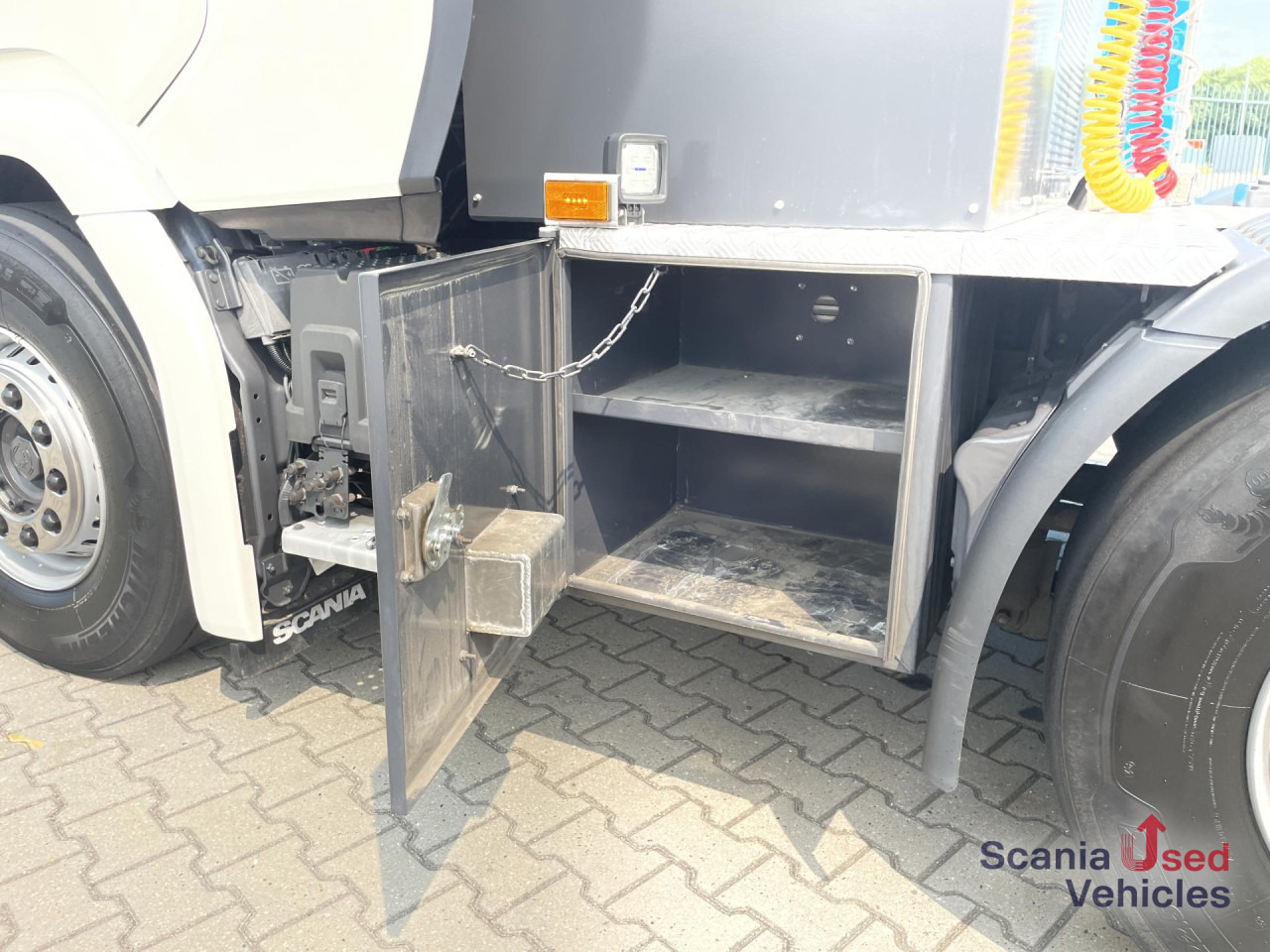 SCANIA S 540 A8x4/4NB RETARDER SCHWERLAST 100T - Камион влекач: слика 3 SCANIA S 540 A8x4/4NB RETARDER SCHWERLAST 100T - Камион влекач: слика 3