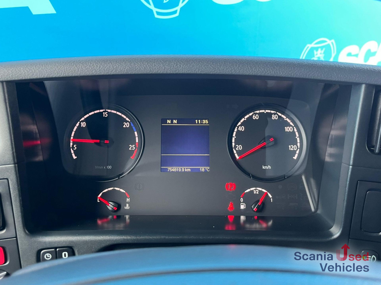 SCANIA P 280 DB4x2MNA TAILLIFT 2T BOX 750x249x230cm - Камион сандучар: слика 3 SCANIA P 280 DB4x2MNA TAILLIFT 2T BOX 750x249x230cm - Камион сандучар: слика 3