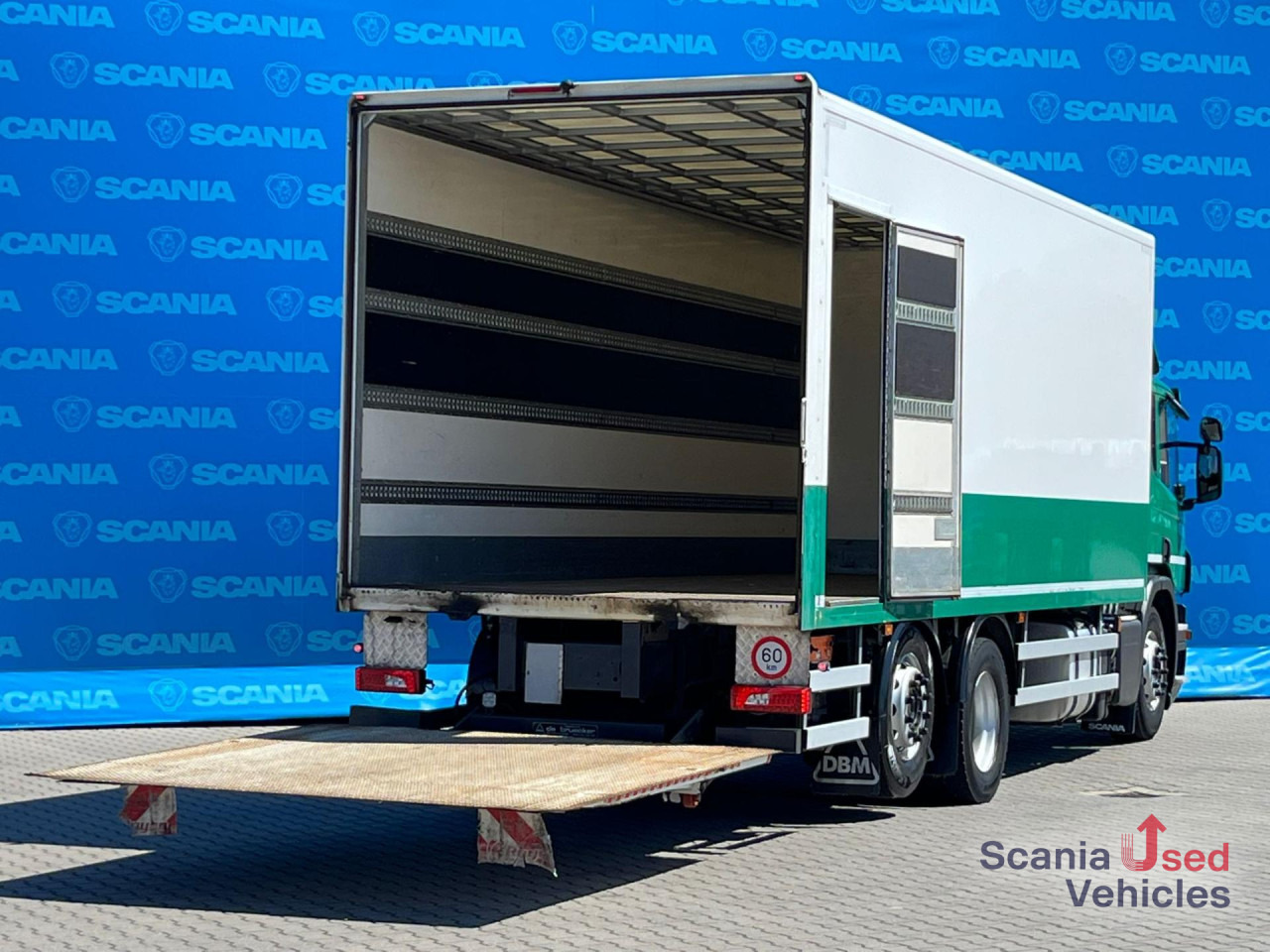SCANIA P 320 DB6x2*4MNB RETARDER FULL AIR 8T TAIL LIFT 2T - Камион со кабинска шасија: слика 2 SCANIA P 320 DB6x2*4MNB RETARDER FULL AIR 8T TAIL LIFT 2T - Камион со кабинска шасија: слика 2