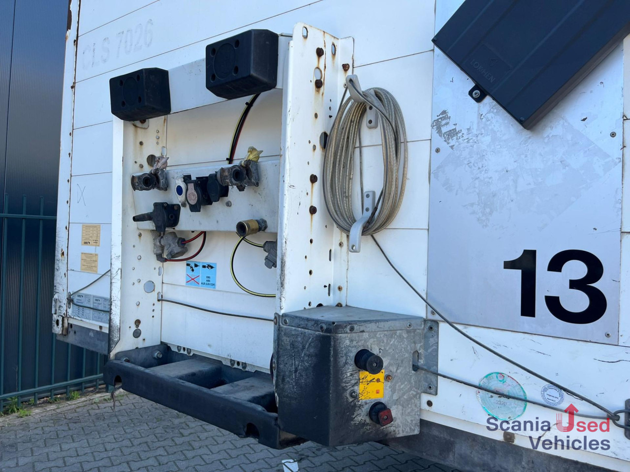 SCHMITZ SCHMITZ CURTAINSIDER 3 AXLE COILMULDE 6X STOCK - Полуприколка со церада: слика 5 SCHMITZ SCHMITZ CURTAINSIDER 3 AXLE COILMULDE 6X STOCK - Полуприколка со церада: слика 5