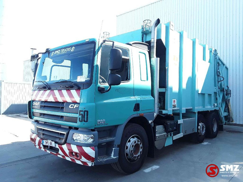 DAF 75 CF 310 VdK pusher 2000 +2x lift 4x on stocl - Камион за ѓубре: слика 3 DAF 75 CF 310 VdK pusher 2000 +2x lift 4x on stocl - Камион за ѓубре: слика 3