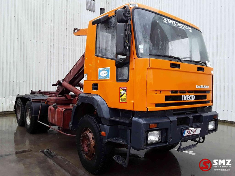 Iveco Trakker 260 E 34 6x4 francais - Транспортер на контејнер/ Камион со променливо тело: слика 1 Iveco Trakker 260 E 34 6x4 francais - Транспортер на контејнер/ Камион со променливо тело: слика 1