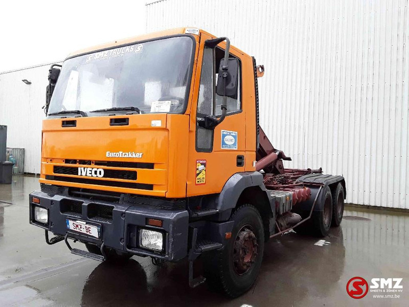 Iveco Trakker 260 E 34 6x4 francais - Транспортер на контејнер/ Камион со променливо тело: слика 3 Iveco Trakker 260 E 34 6x4 francais - Транспортер на контејнер/ Камион со променливо тело: слика 3