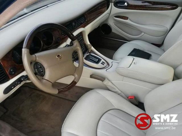 Jaguar Daimler V 8 105000 km TOP einselsitze - Автомобил: слика 4 Jaguar Daimler V 8 105000 km TOP einselsitze - Автомобил: слика 4