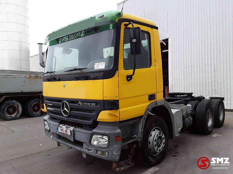 Mercedes-Benz Actros 2636 6x4 steel lames EPS - Камион влекач: слика 3 Mercedes-Benz Actros 2636 6x4 steel lames EPS - Камион влекач: слика 3