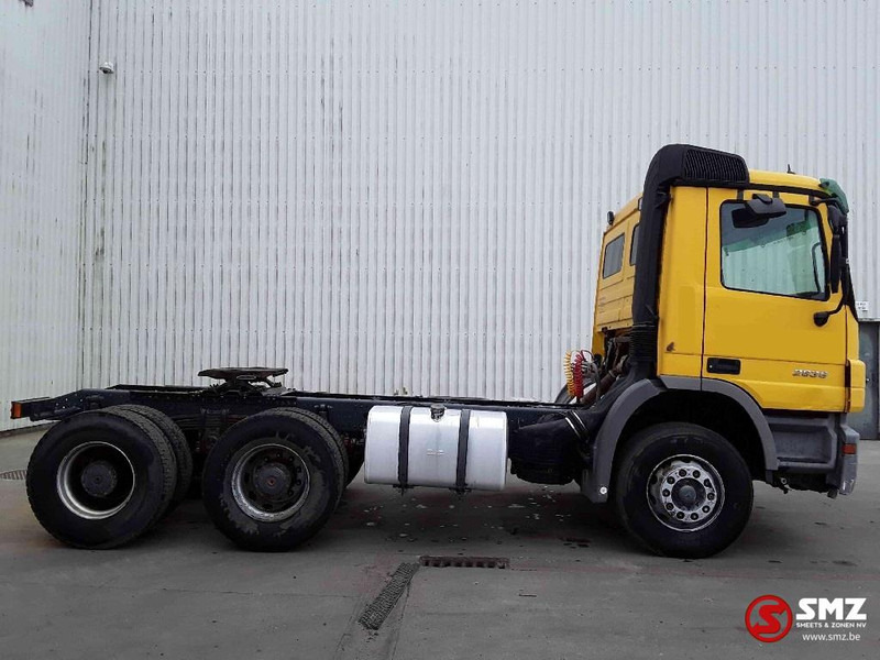 Mercedes-Benz Actros 2636 6x4 steel lames EPS - Камион влекач: слика 4 Mercedes-Benz Actros 2636 6x4 steel lames EPS - Камион влекач: слика 4