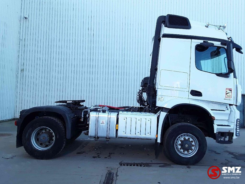 Mercedes-Benz Arocs 2051 4x4 Retarder NO hydrodrive!! - Камион влекач: слика 4 Mercedes-Benz Arocs 2051 4x4 Retarder NO hydrodrive!! - Камион влекач: слика 4