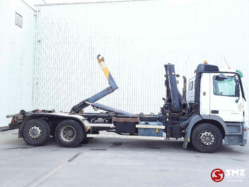 Mercedes-Benz Actros 2544 hiab 102.2 remote hook retarder - Транспортер на контејнер/ Камион со променливо тело, Камион со кран: слика 4 Mercedes-Benz Actros 2544 hiab 102.2 remote hook retarder - Транспортер на контејнер/ Камион со променливо тело, Камион со кран: слика 4
