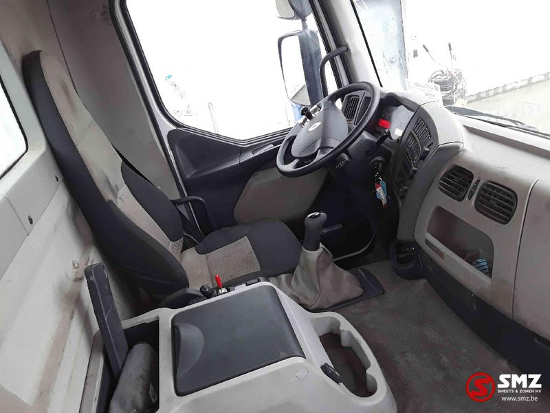 Камион со платформа Renault Lander 320 accident / left side dammage: слика 6