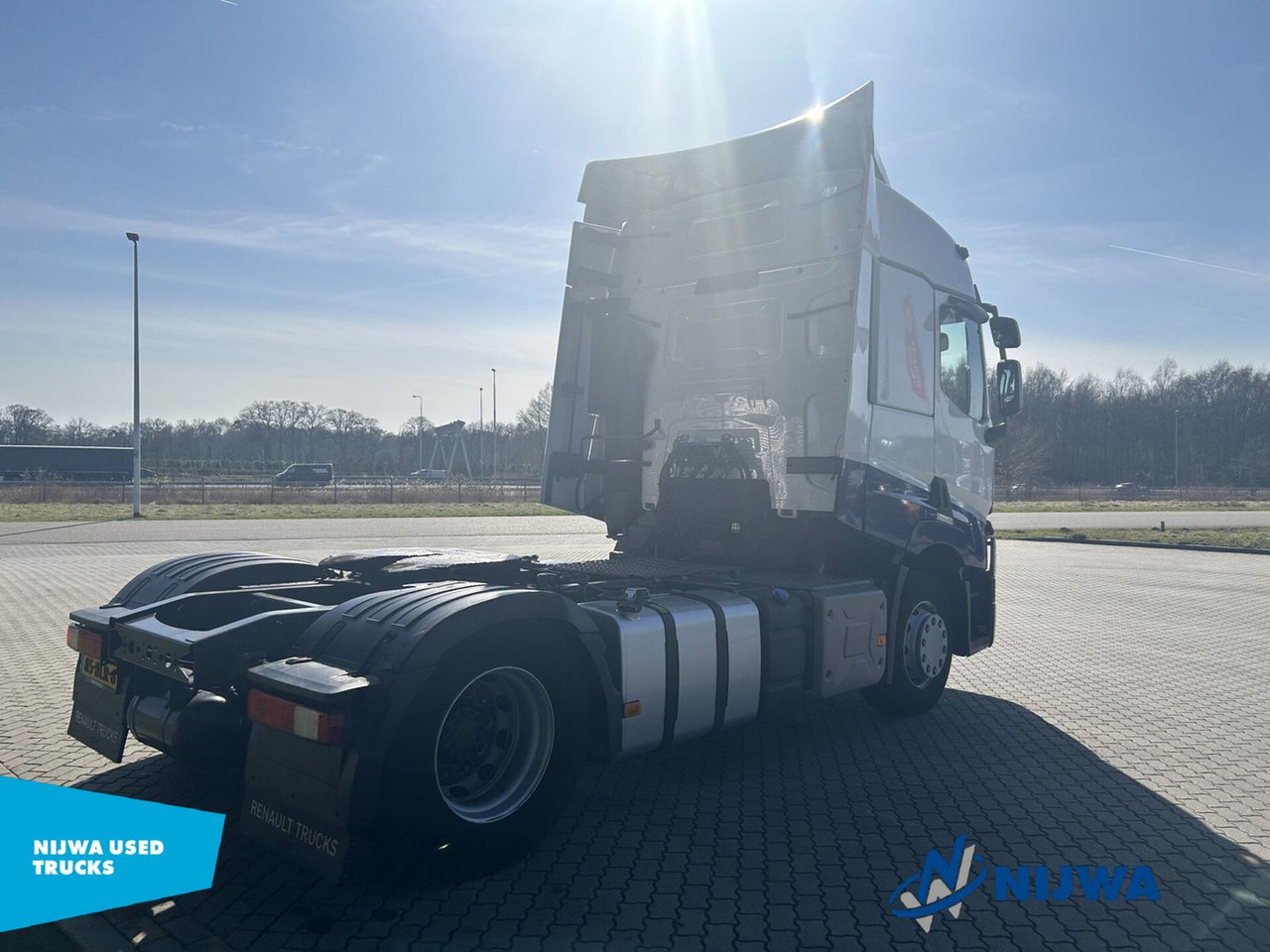 Renault T 460 4x2 Standkachel + Koelkast - Камион влекач: слика 3 Renault T 460 4x2 Standkachel + Koelkast - Камион влекач: слика 3