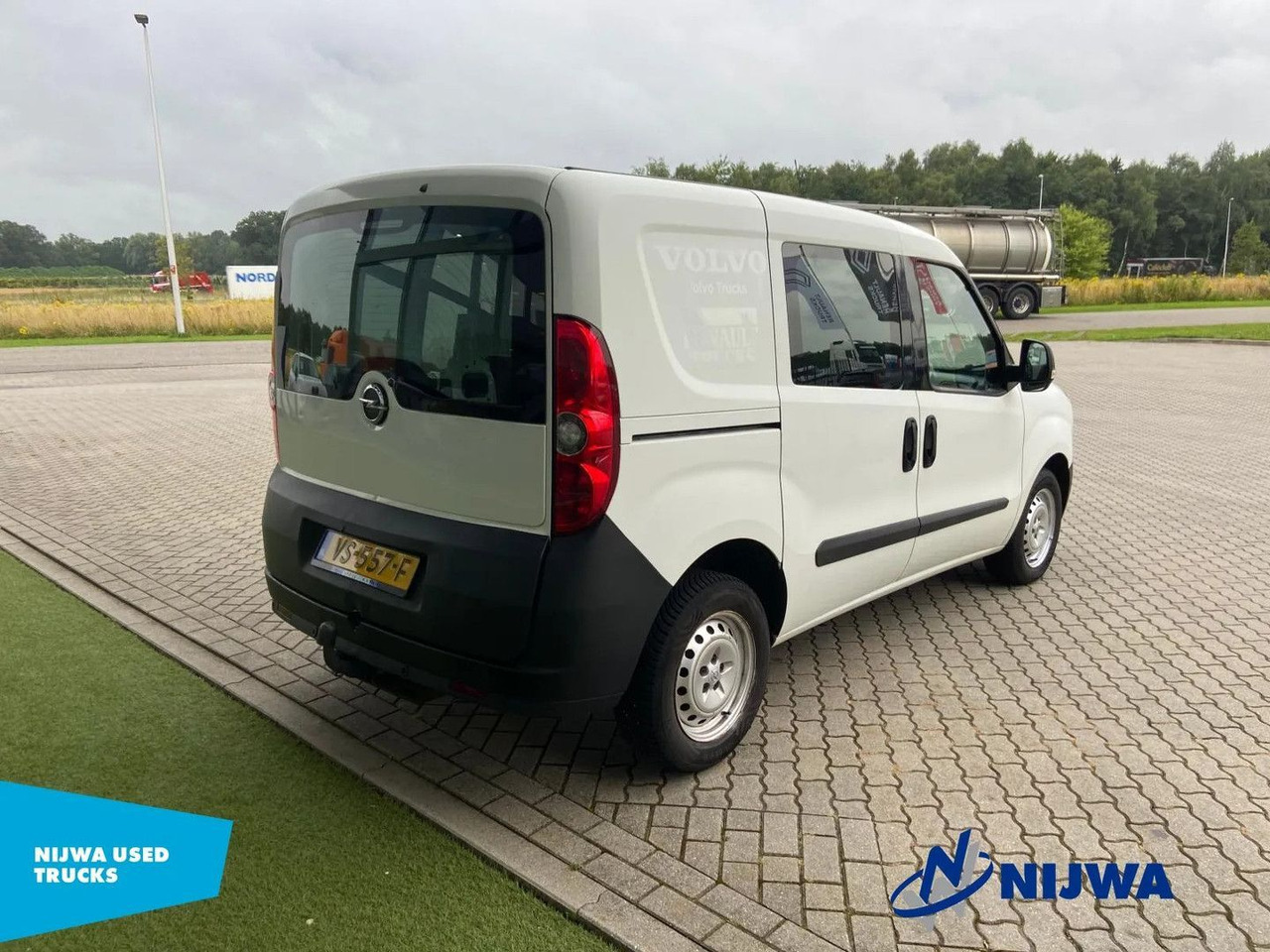 Opel Combo Airco + Trekhaak Kasten - Мало комбе: слика 3 Opel Combo Airco + Trekhaak Kasten - Мало комбе: слика 3