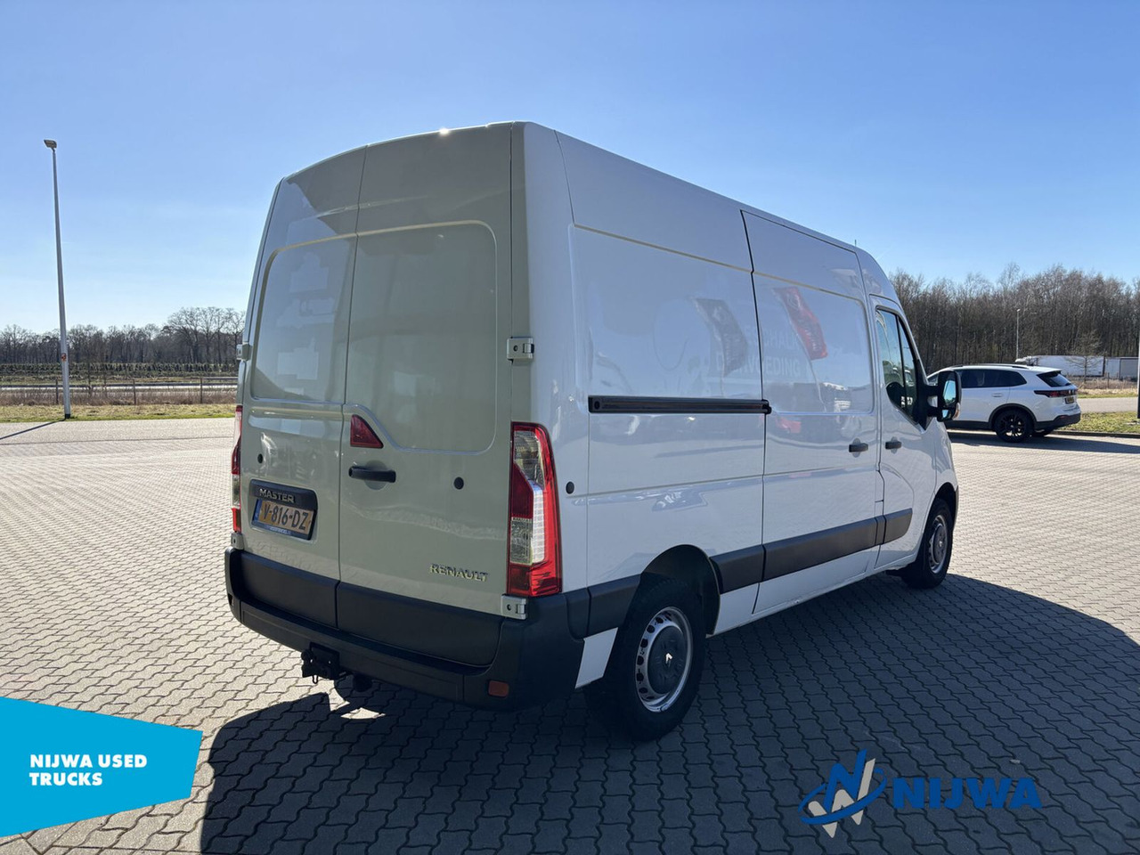 Renault Master T33 130 L2H2 Geïsoleerde bak Kasten - Мало комбе: слика 3 Renault Master T33 130 L2H2 Geïsoleerde bak Kasten - Мало комбе: слика 3
