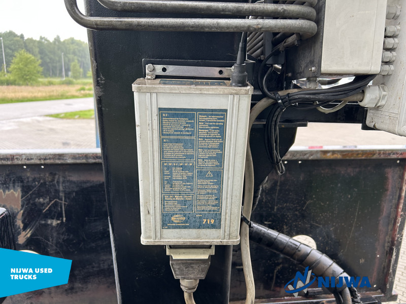 Камион со кран Volvo FH 440 6X2 Hiab 165 roller kraan: слика 16