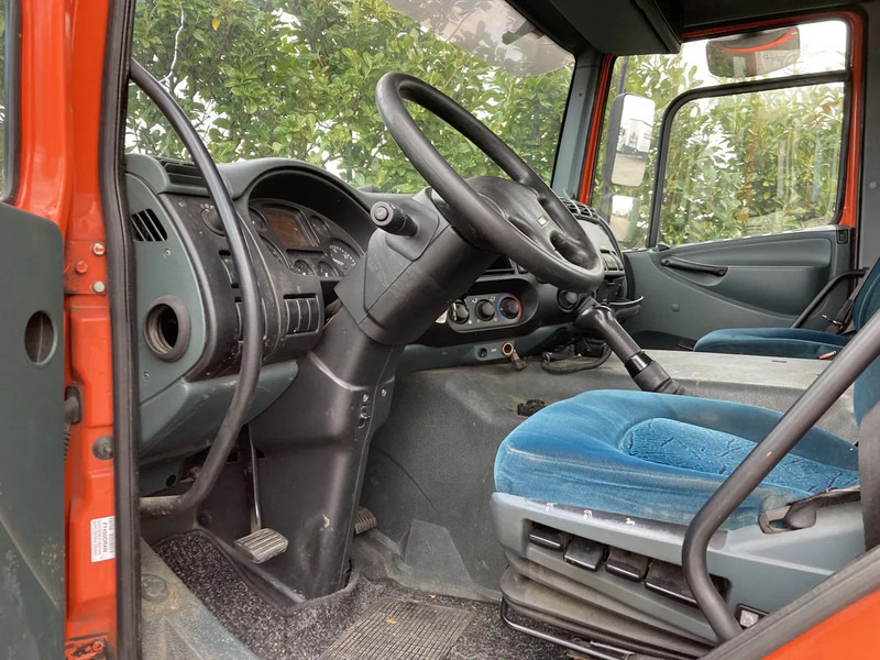 DAF CF65.180 Euro3 Manual / Laadklep - Камион со кабинска шасија: слика 5 DAF CF65.180 Euro3 Manual / Laadklep - Камион со кабинска шасија: слика 5