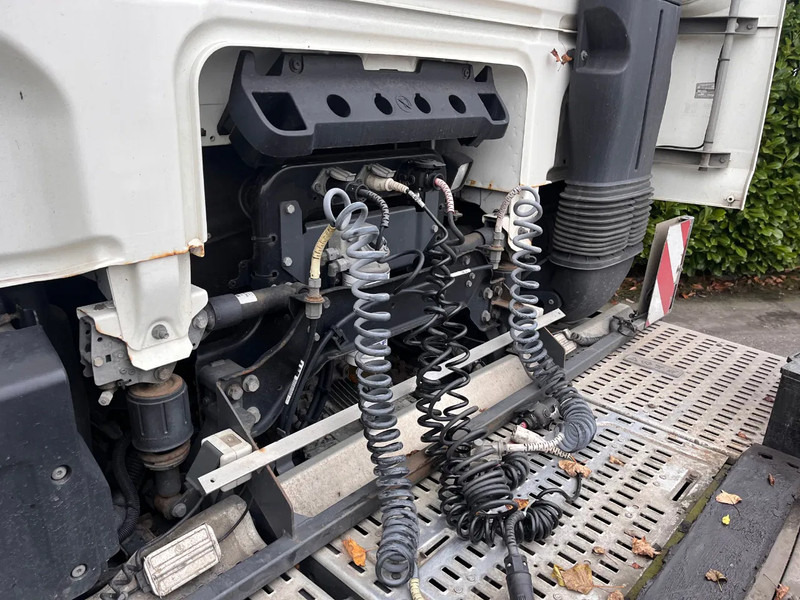 DAF XF 440 FT Euro6 Full-Air Lowdeck - Камион влекач: слика 4 DAF XF 440 FT Euro6 Full-Air Lowdeck - Камион влекач: слика 4