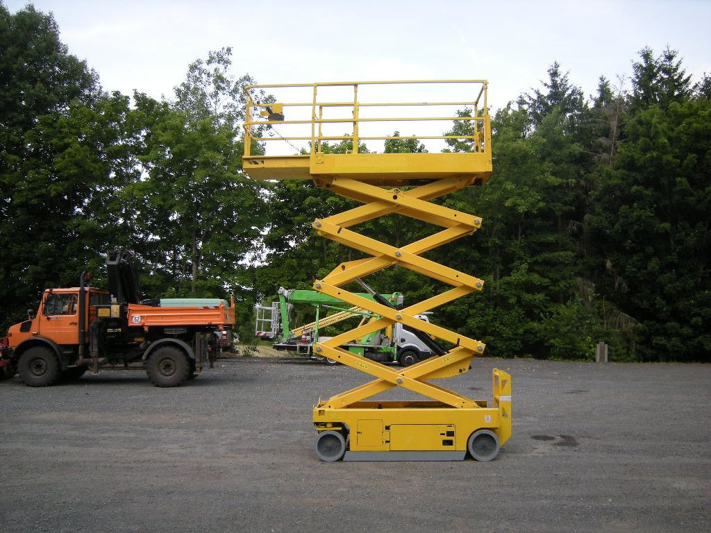 Genie GS 2632, Scherenarbeitsbühne Genie 10 m - Камион со подигачка кошница: слика 5 Genie GS 2632, Scherenarbeitsbühne Genie 10 m - Камион со подигачка кошница: слика 5