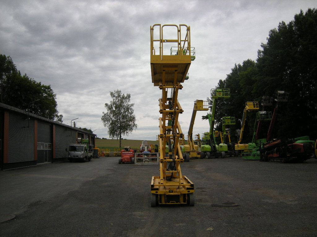 Genie GS 3246, Scherenarbeitsbühne Genie 11,9 m - Камион со подигачка кошница: слика 3 Genie GS 3246, Scherenarbeitsbühne Genie 11,9 m - Камион со подигачка кошница: слика 3