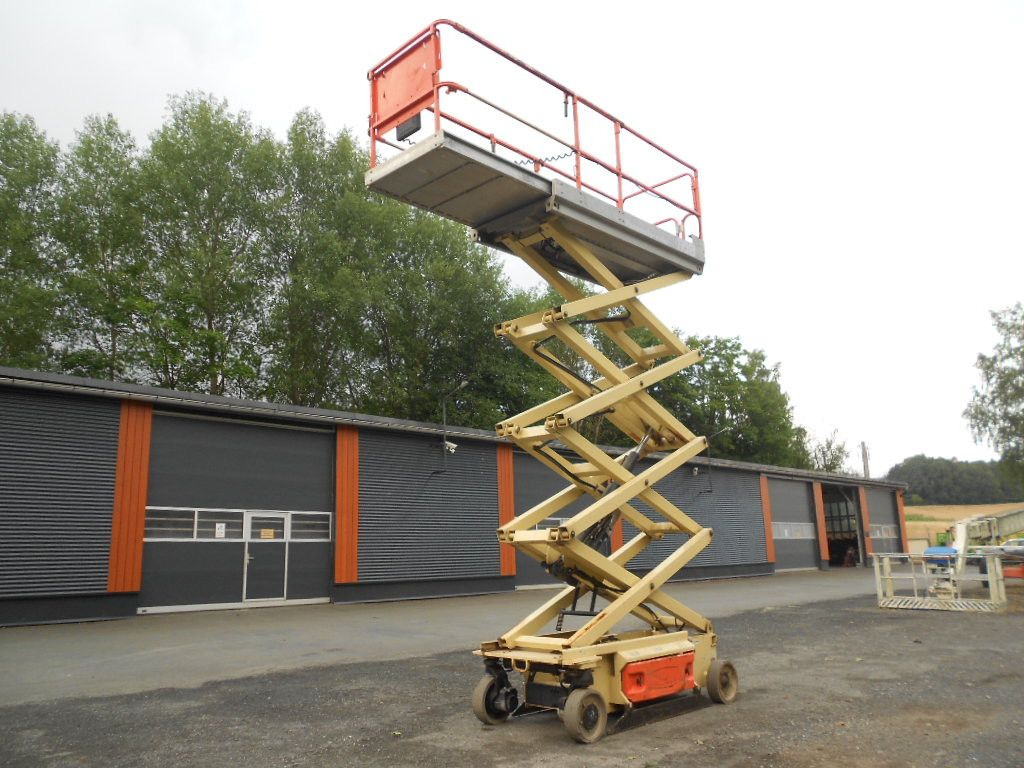 JLG JLG 3246, Scherenarbeitsbühne, 11,9 m - Кревач ножица: слика 2 JLG JLG 3246, Scherenarbeitsbühne, 11,9 m - Кревач ножица: слика 2