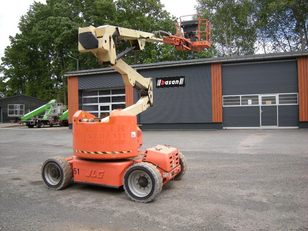 JLG M450 AJ Gelenkteleskoparbeitsbühne 16 m - Камион со подигачка кошница: слика 1 JLG M450 AJ Gelenkteleskoparbeitsbühne 16 m - Камион со подигачка кошница: слика 1