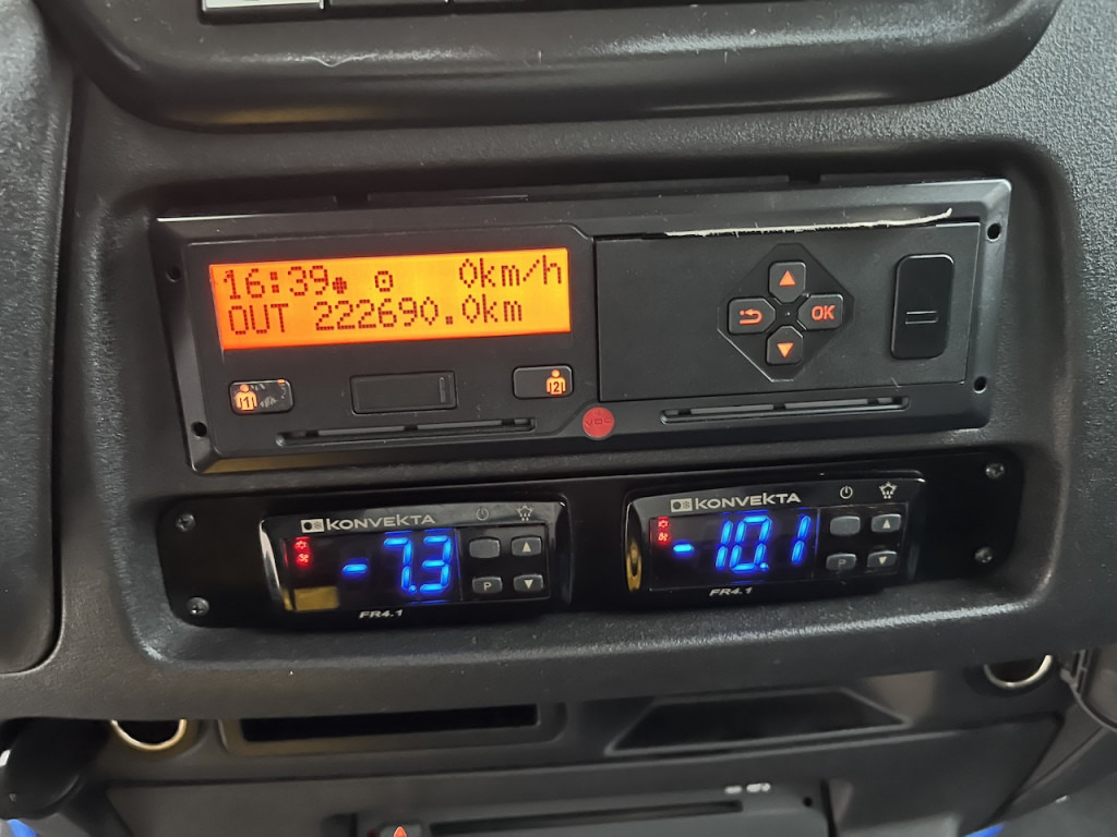 Iveco 70C18 Daily Tiefkühlkoffer mit Ladebordwand - Комбе ладилник: слика 3 Iveco 70C18 Daily Tiefkühlkoffer mit Ladebordwand - Комбе ладилник: слика 3