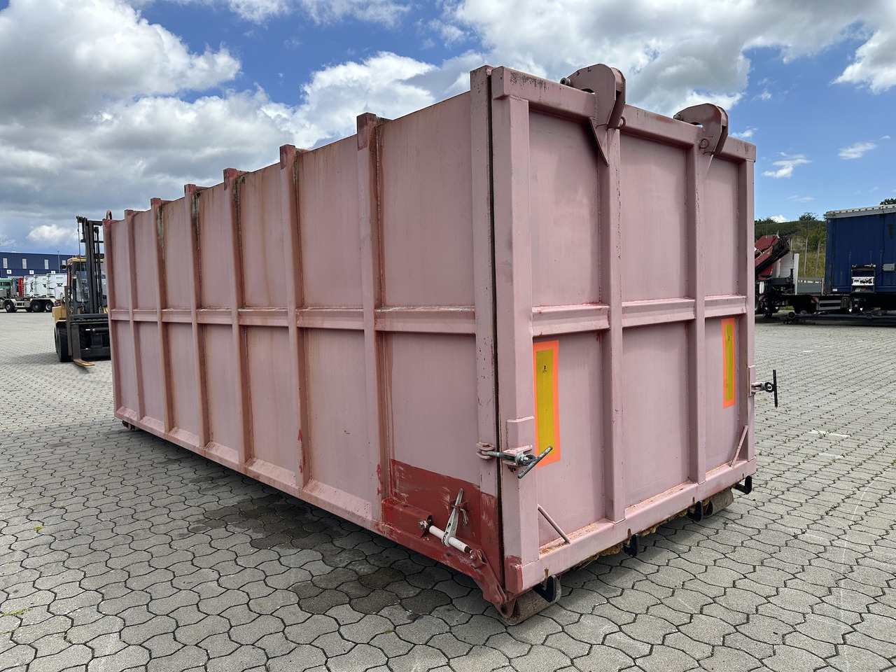Mercedes-Benz Wassercontainer Mulde 30 cbm Silo für Abrollkipper - Камион: слика 5 Mercedes-Benz Wassercontainer Mulde 30 cbm Silo für Abrollkipper - Камион: слика 5
