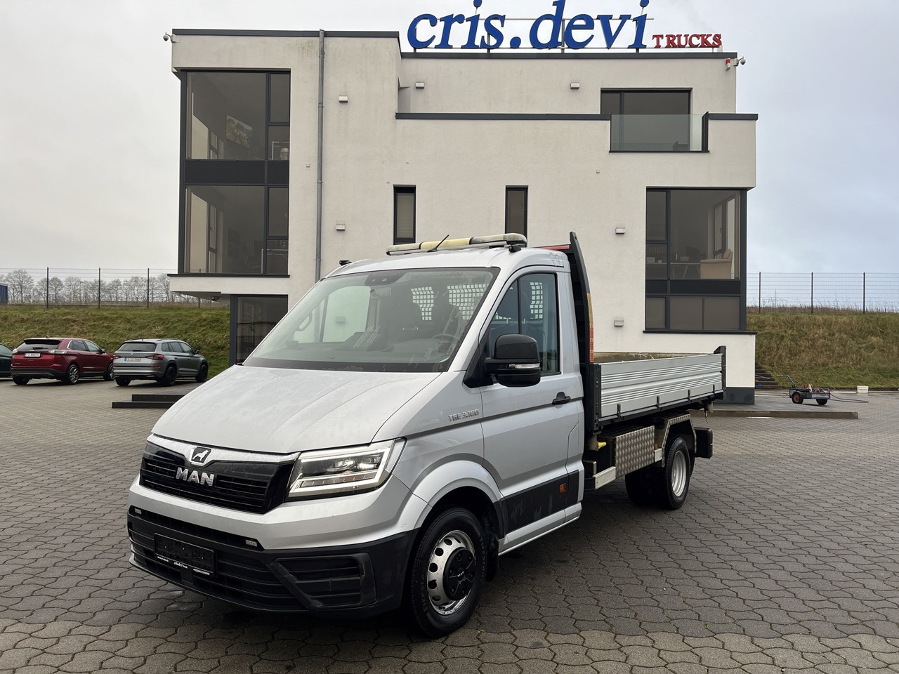 MAN TGE 3.180 4x2 Zwillingsbereift - Комби кипер: слика 1 MAN TGE 3.180 4x2 Zwillingsbereift - Комби кипер: слика 1