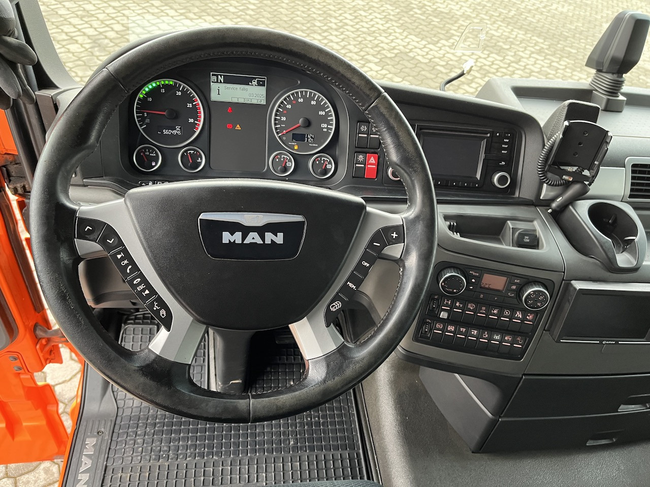 MAN TGX 26.480 6x2 Atlas 145.2 Baustoff - Камион со платформа, Камион со кран: слика 2 MAN TGX 26.480 6x2 Atlas 145.2 Baustoff - Камион со платформа, Камион со кран: слика 2