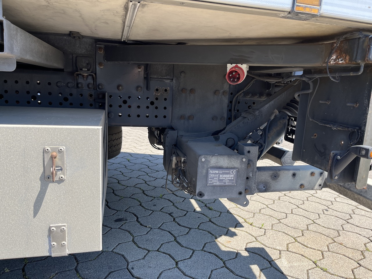 Mercedes-Benz Antos 1840 4x4 HAD LBW Kühlung Flüssigstickstoff - Камион ладилник: слика 5 Mercedes-Benz Antos 1840 4x4 HAD LBW Kühlung Flüssigstickstoff - Камион ладилник: слика 5