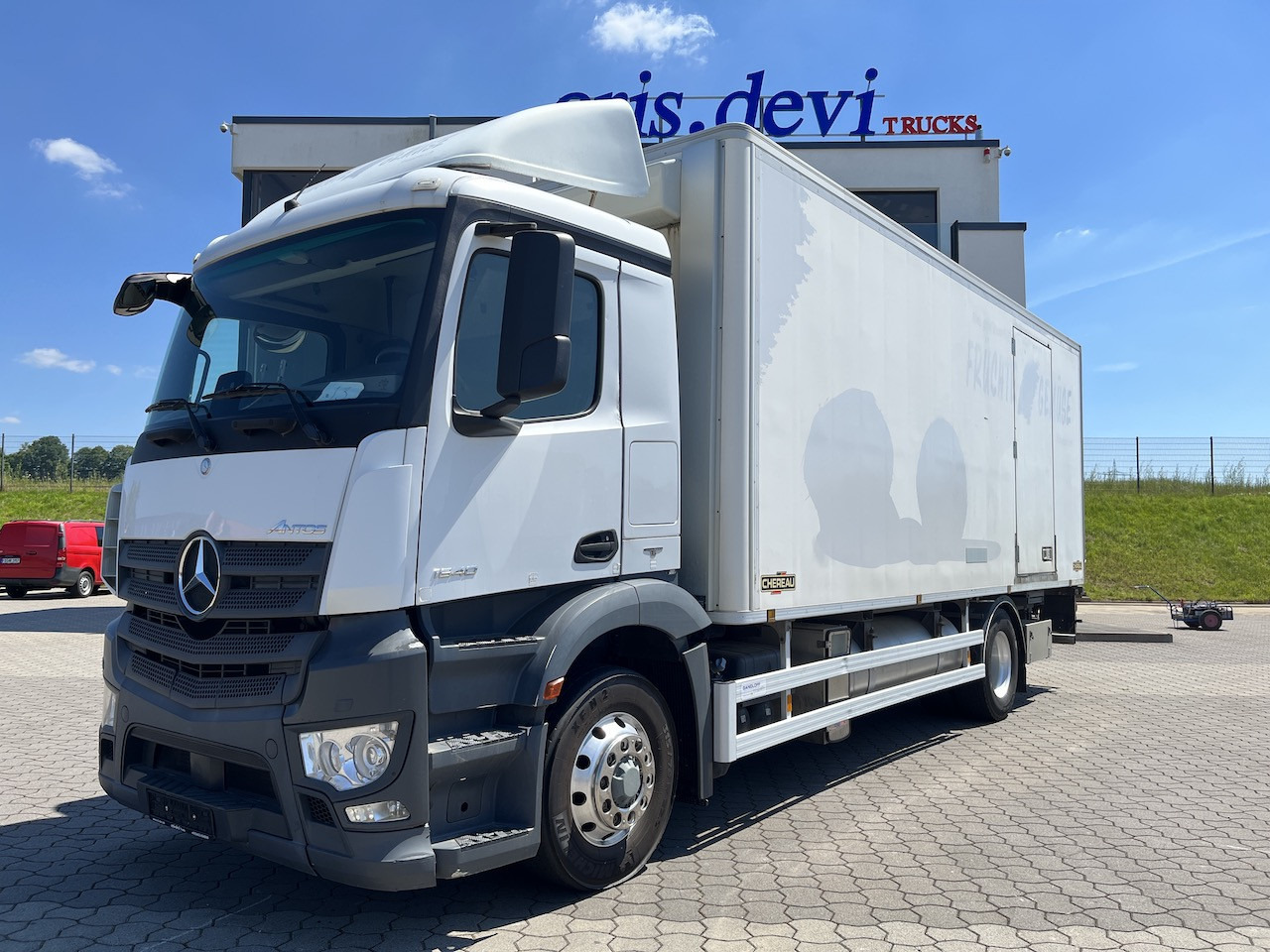 Mercedes-Benz Antos 1840 4x4 HAD  LBW Kühlung Flüssigstickstoff - Камион ладилник: слика 1 Mercedes-Benz Antos 1840 4x4 HAD  LBW Kühlung Flüssigstickstoff - Камион ладилник: слика 1