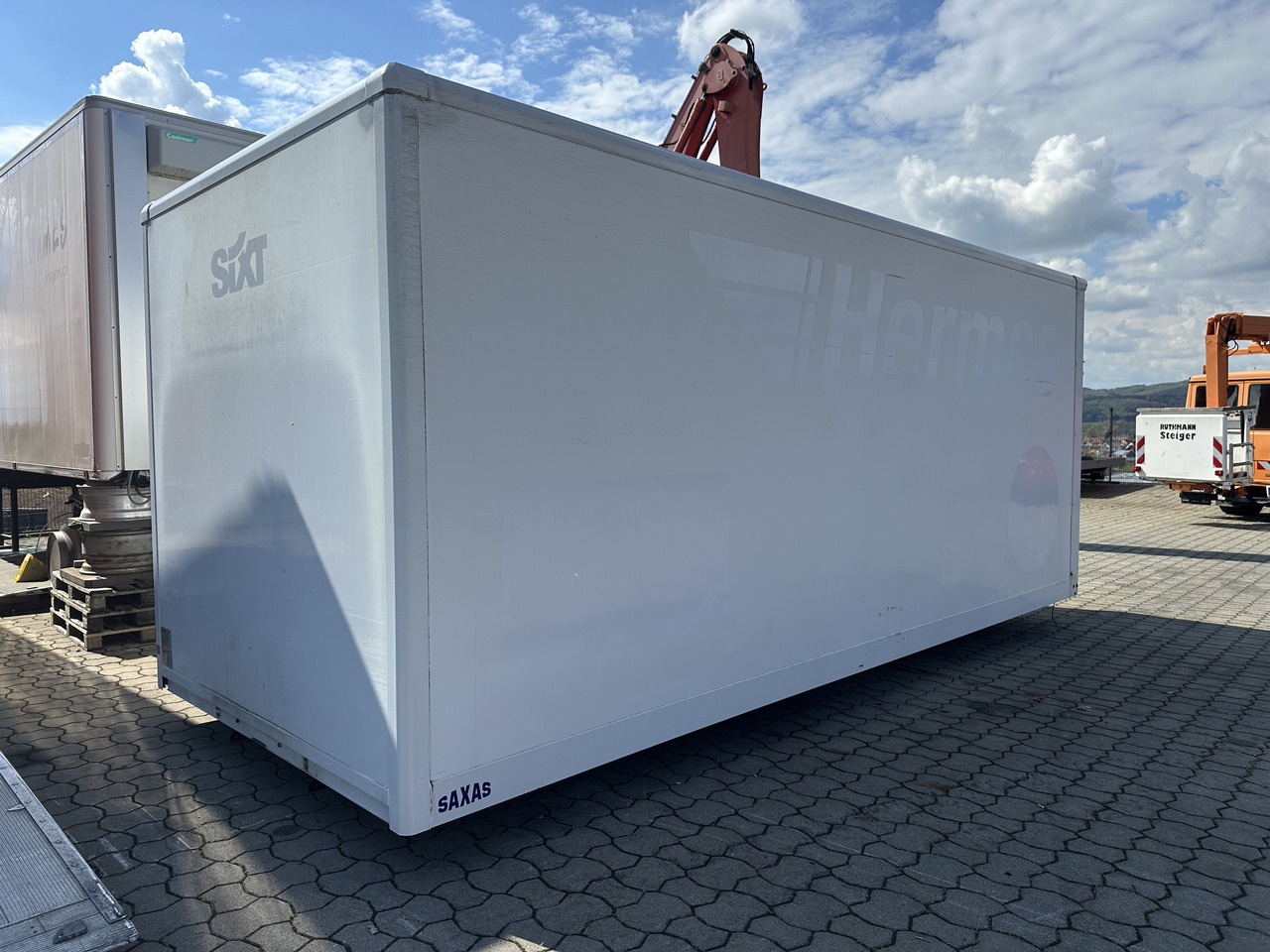 Mercedes-Benz SAXAS Koffer 5,90 m + Ladebordwand 1t - Комбе фургон: слика 4 Mercedes-Benz SAXAS Koffer 5,90 m + Ladebordwand 1t - Комбе фургон: слика 4