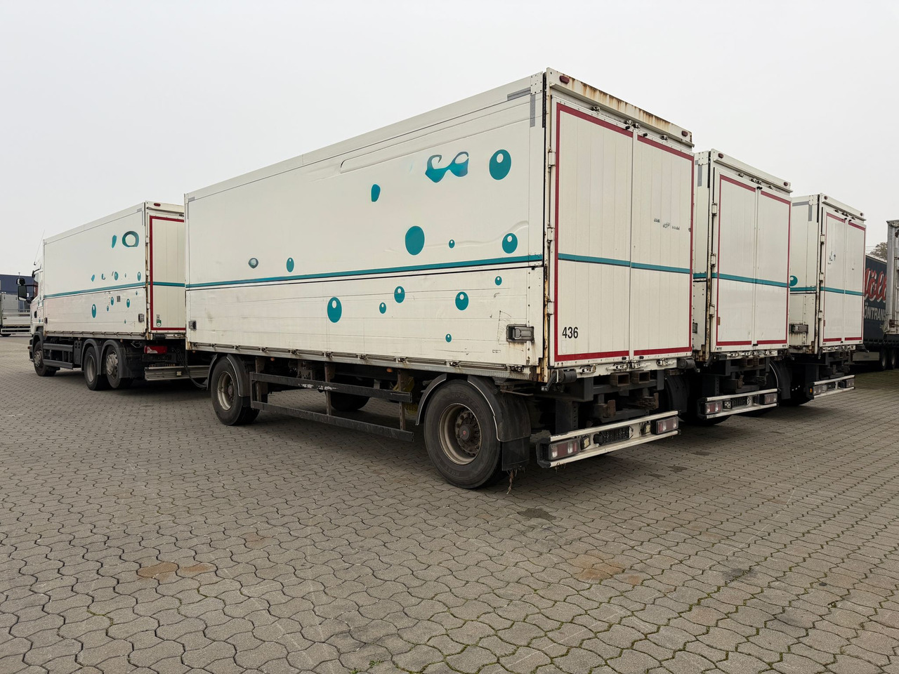 Scania R 450 6x2 Geränkezug + Orten Anhänger - Камион сандучар: слика 4 Scania R 450 6x2 Geränkezug + Orten Anhänger - Камион сандучар: слика 4