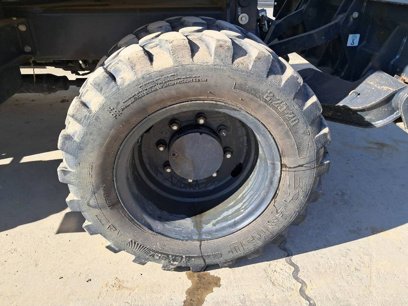Komatsu PW98MR-11E0 - Багер на тркала: слика 3 Komatsu PW98MR-11E0 - Багер на тркала: слика 3