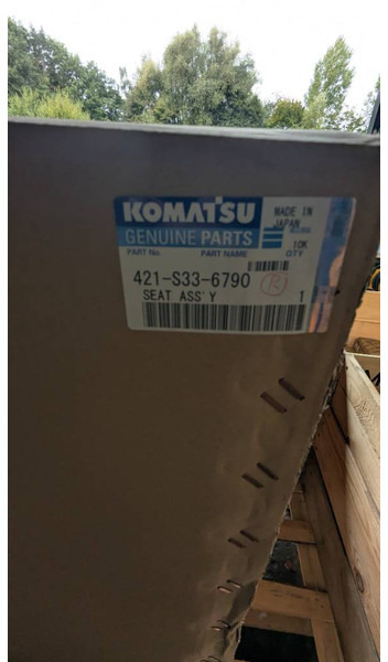 Komatsu WA380-8 SEAT ASS'Y 421-S33-6790 - Кабина и ентериер за Градежна машина: слика 2 Komatsu WA380-8 SEAT ASS'Y 421-S33-6790 - Кабина и ентериер за Градежна машина: слика 2