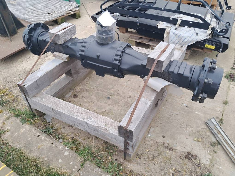 Komatsu WA80M-8E0 FRONT AXLY ASSY 42U-22-51010 - Натоварувач на тркала: слика 2 Komatsu WA80M-8E0 FRONT AXLY ASSY 42U-22-51010 - Натоварувач на тркала: слика 2