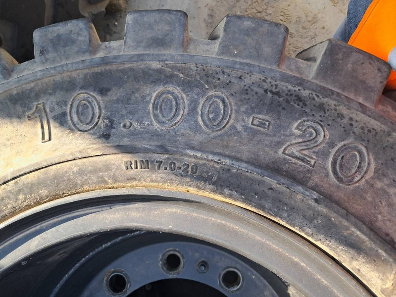 Trelleborg Excavator 10.00-20 SOLID (8 tyres) - Гуми и бандажи за Градежна машина: слика 5 Trelleborg Excavator 10.00-20 SOLID (8 tyres) - Гуми и бандажи за Градежна машина: слика 5