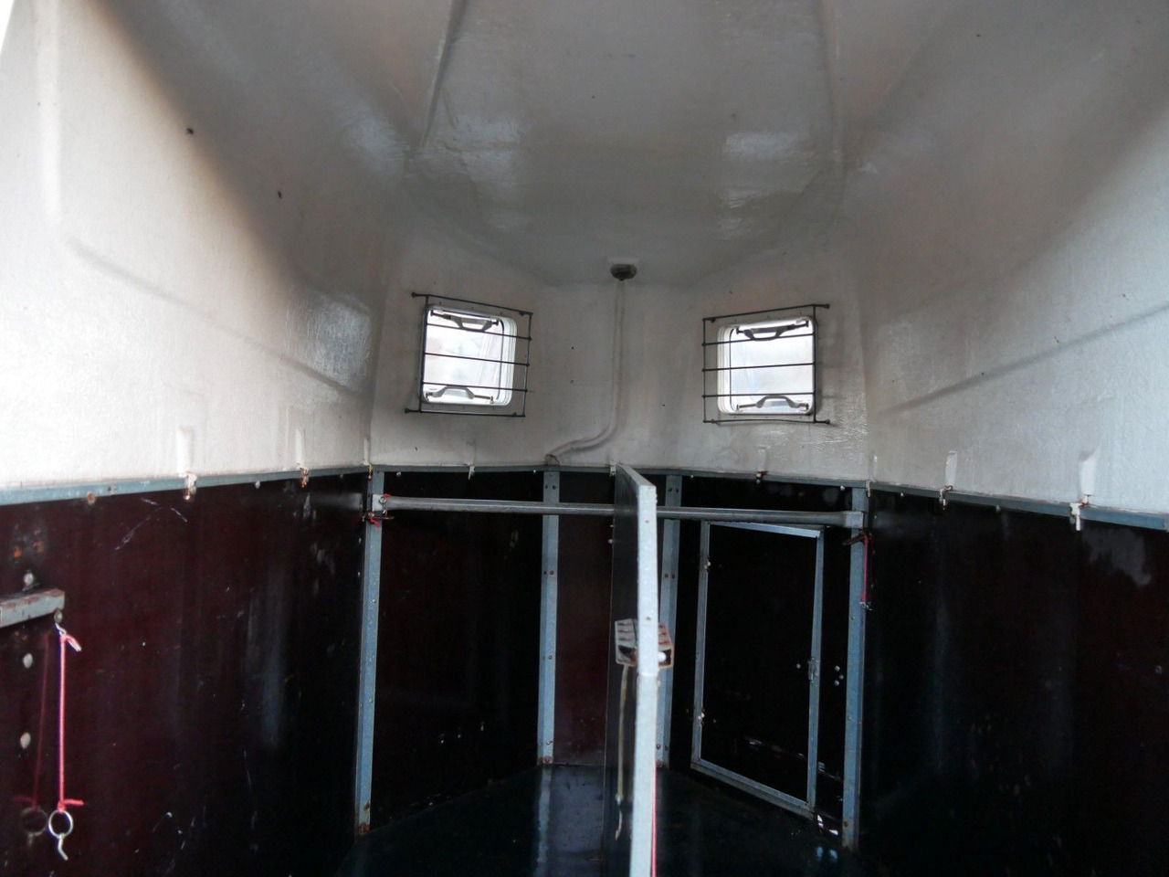 Holz Poly 2 Pferde - Приколка за добиток: слика 4 Holz Poly 2 Pferde - Приколка за добиток: слика 4