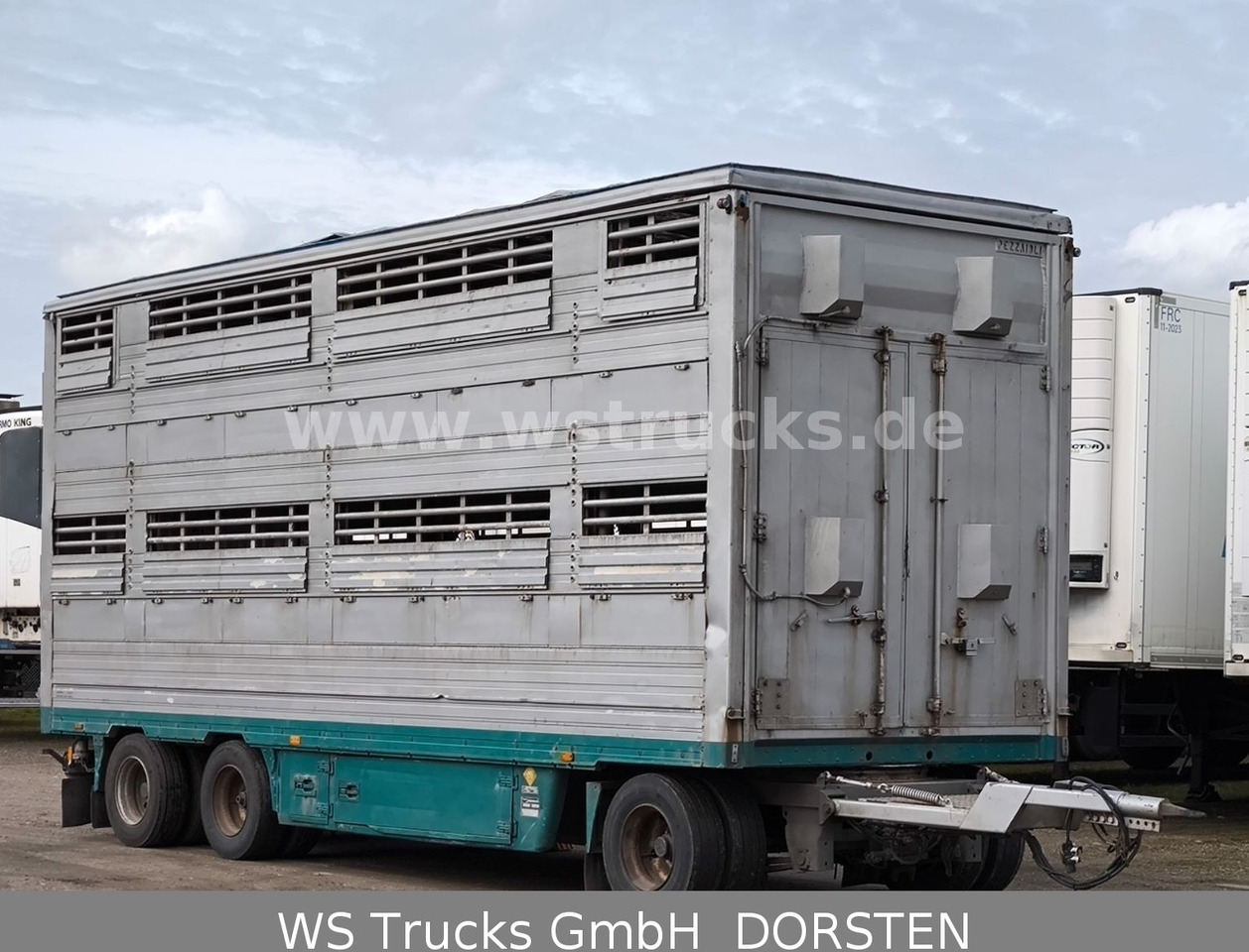Pezzaioli 2 Stock RBA31F ausfahrbares Dach Viehanhänger - Приколка за добиток: слика 2 Pezzaioli 2 Stock RBA31F ausfahrbares Dach Viehanhänger - Приколка за добиток: слика 2