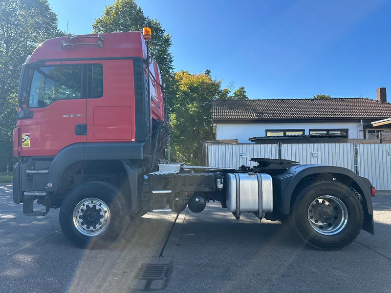 MAN TGS 18.500 BLS*4x4*ALLRAD*Kein Hydro!*Intarder*Kipp - Камион влекач: слика 2 MAN TGS 18.500 BLS*4x4*ALLRAD*Kein Hydro!*Intarder*Kipp - Камион влекач: слика 2