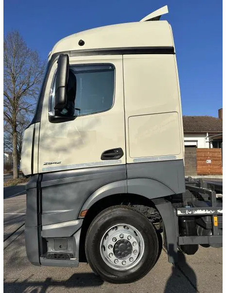 Mercedes-Benz Actros 2542 LL BDF Standard 6x2 LBW - Транспортер на контејнер/ Камион со променливо тело: слика 3 Mercedes-Benz Actros 2542 LL BDF Standard 6x2 LBW - Транспортер на контејнер/ Камион со променливо тело: слика 3