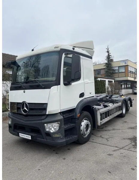 Mercedes-Benz Actros 2643 BL 6x2 Abroller - Транспортер на контејнер/ Камион со променливо тело: слика 1 Mercedes-Benz Actros 2643 BL 6x2 Abroller - Транспортер на контејнер/ Камион со променливо тело: слика 1