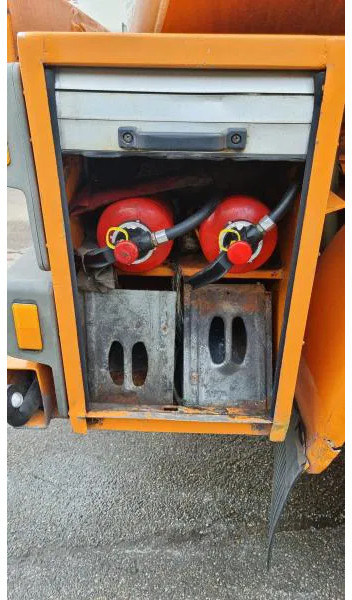Полуприколка цистерна Schwelmer Eisenwerk TSA Diesel Heizöl 6 Kammern 35.5 m³ Zählwerk TKZ A TSA Diesel Heizöl 6 Kammern 35.5 m³ Zählwerk TKZ ABS: слика 15