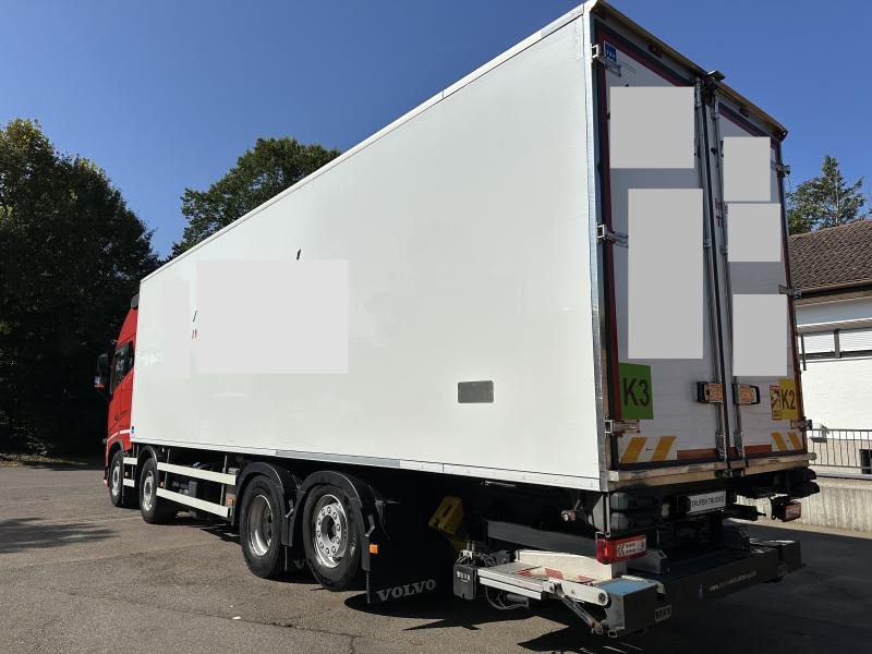 Volvo FH16 550 XL 8x2 Tief Kühlkoffer ThermoKing LBW - Камион ладилник: слика 3 Volvo FH16 550 XL 8x2 Tief Kühlkoffer ThermoKing LBW - Камион ладилник: слика 3