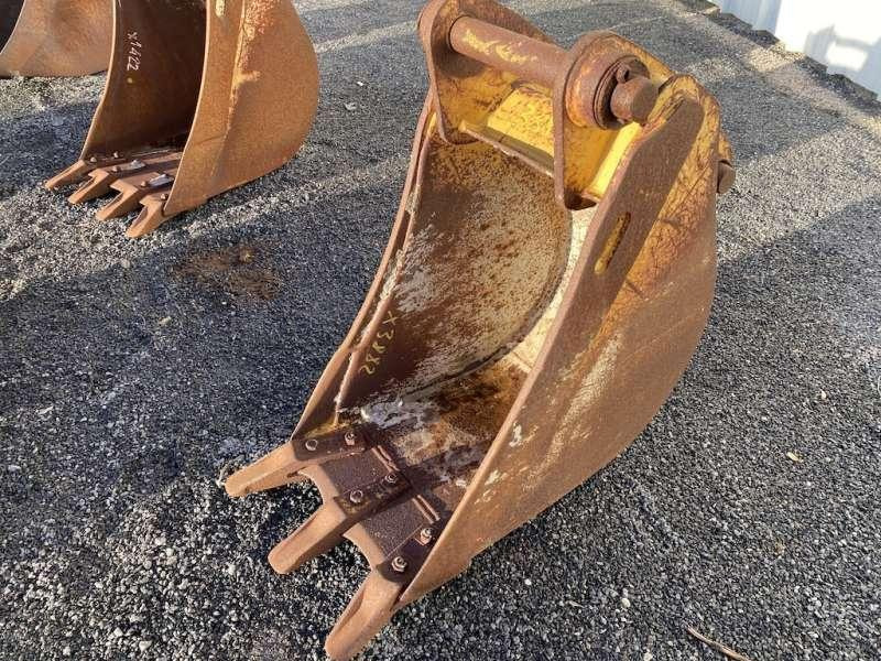 CATERPILLAR 420mm - Корпа за багер: слика 1 CATERPILLAR 420mm - Корпа за багер: слика 1