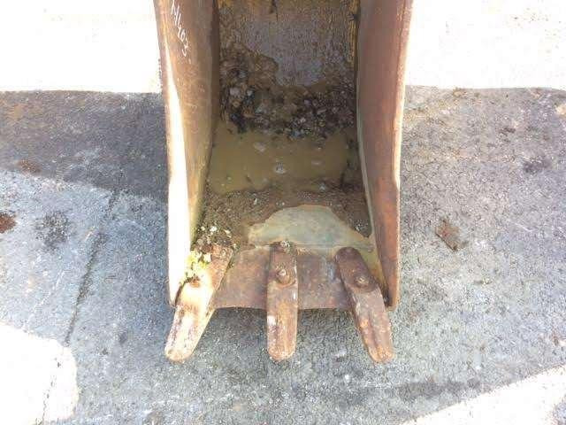 CATERPILLAR 430mm - type tractopelle - Корпа за багер: слика 2 CATERPILLAR 430mm - type tractopelle - Корпа за багер: слика 2